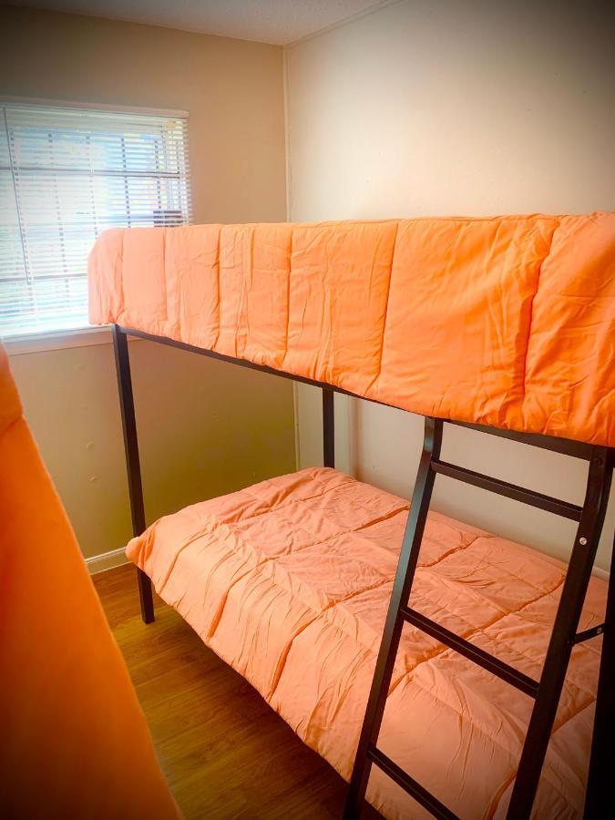 Shuteye Hostel Х'юстон Екстер'єр фото